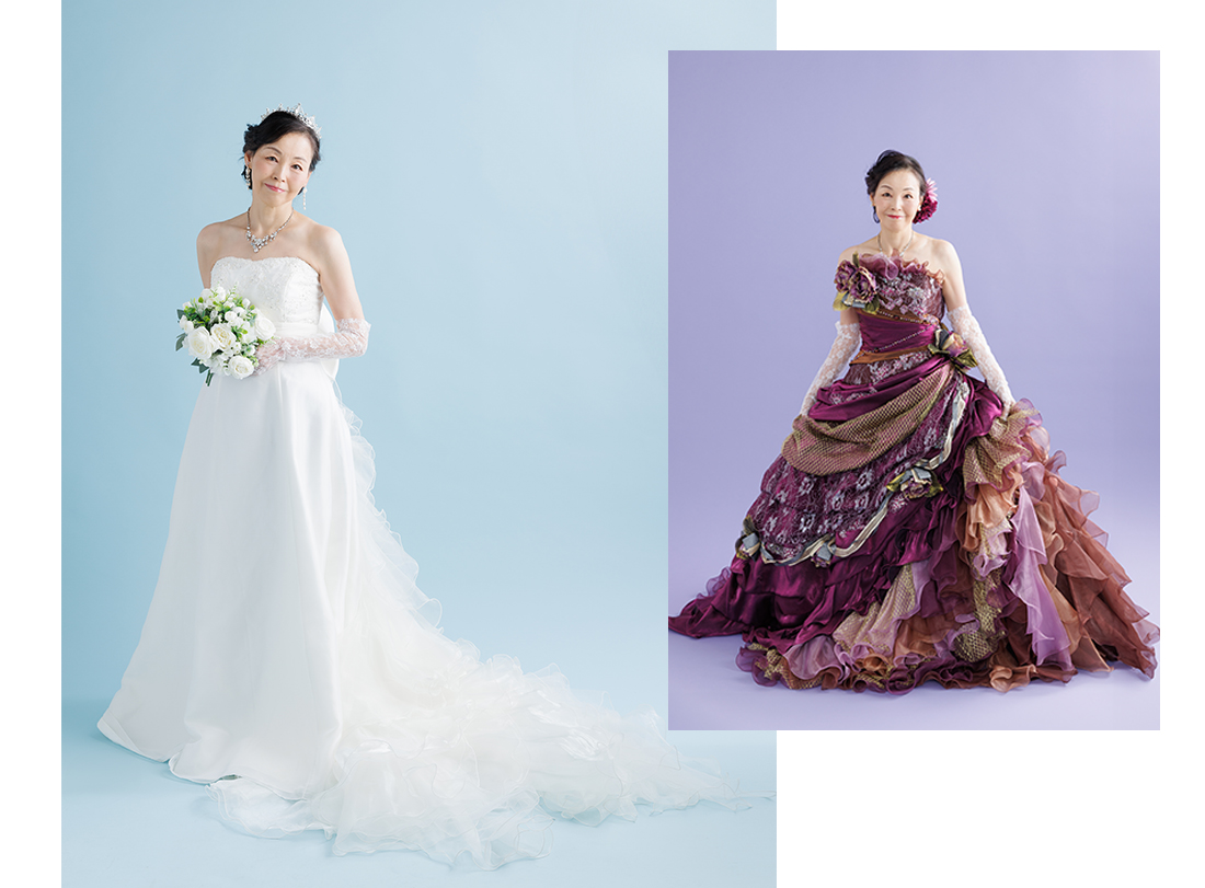 還暦に赤いドレス、古希や喜寿に紫のドレス、金婚式、銀婚式にまたドレスを着て記念の写真を